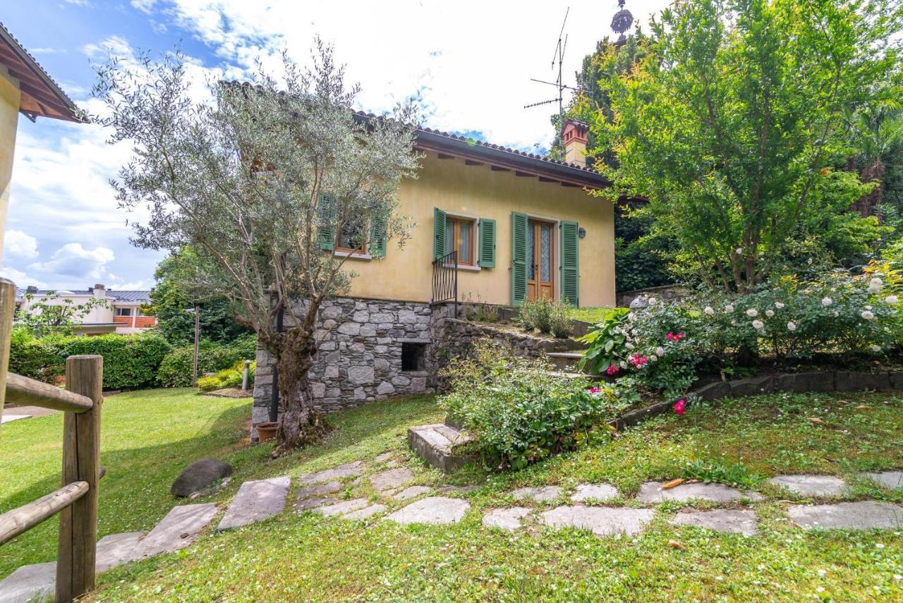 La Dependance Immersa Nel Parco Della Villa Isabella Stresa Exteriör bild