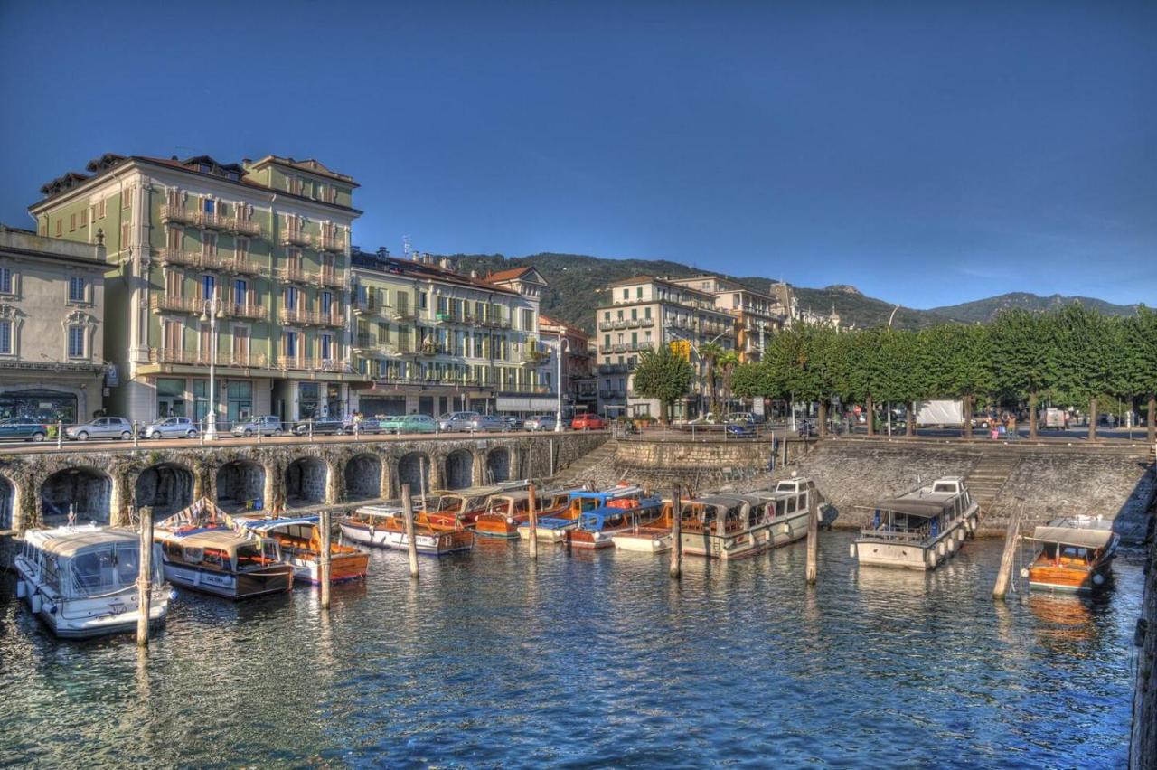 La Dependance Immersa Nel Parco Della Villa Isabella Stresa Exteriör bild